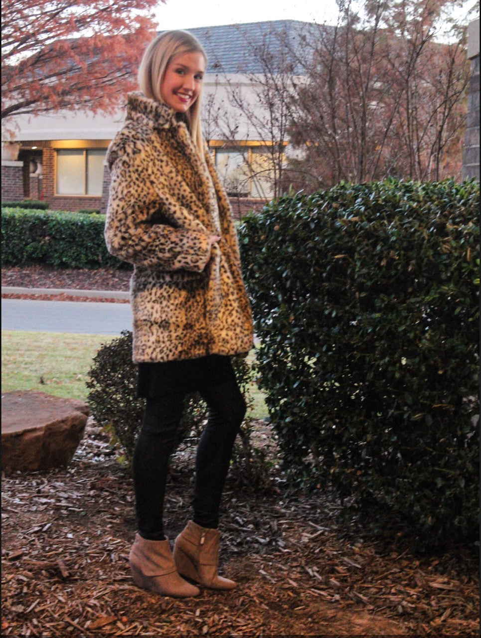 RUNWAY Leopard Faux Fur Jacket Coat Top