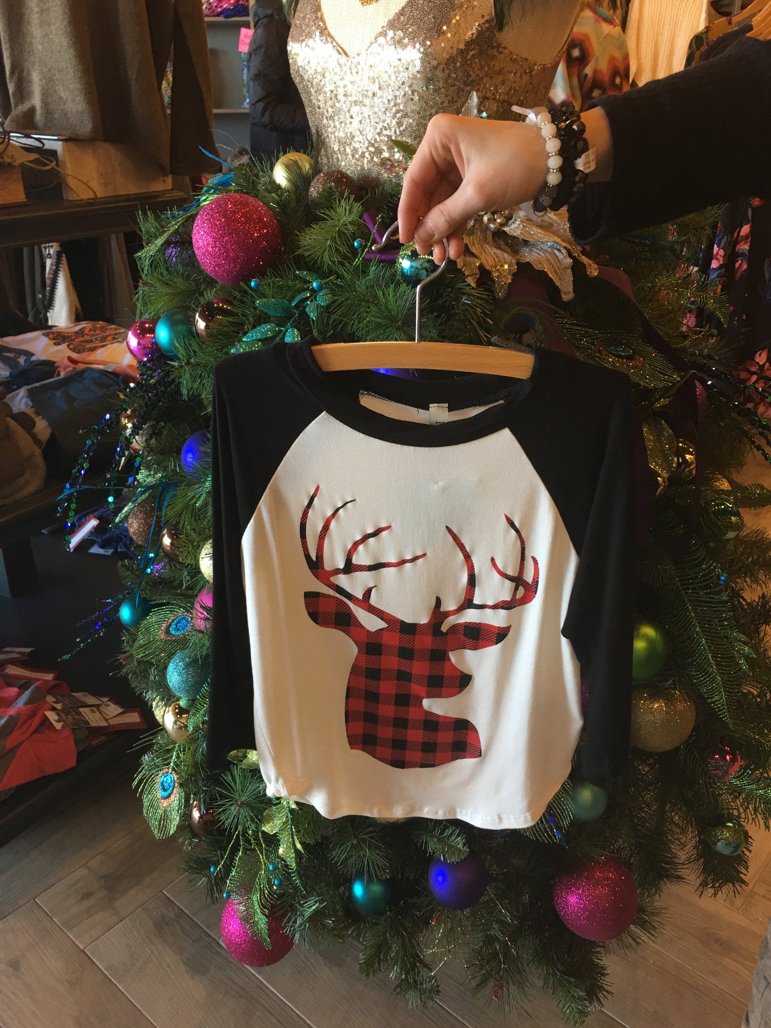 OH DEER Plaid Deer Raglan Sleeve Tee Top