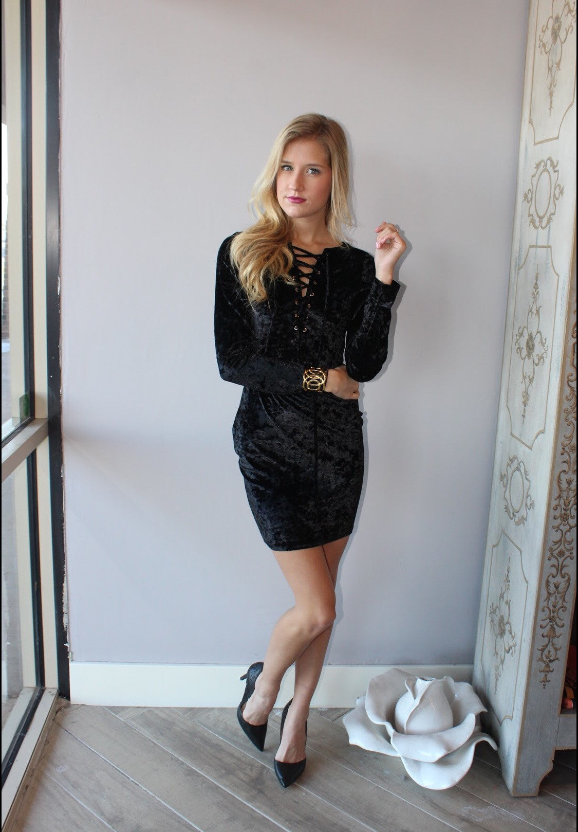STRAIGHT UP Velvet LaceUp Neck Bodycon Dress