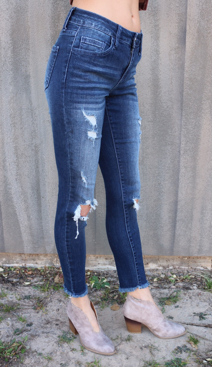 *EATON MidRise Distressed FrayHem Skinny Jean