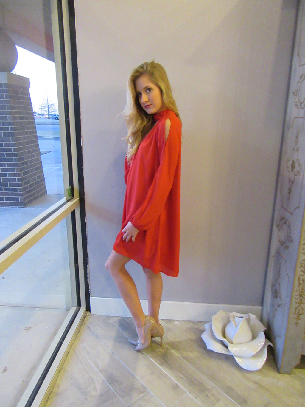 Mittoshop GREAT EXPECTATIONS Cutout Choker Neck Chiffon Slit Sleeve Dress