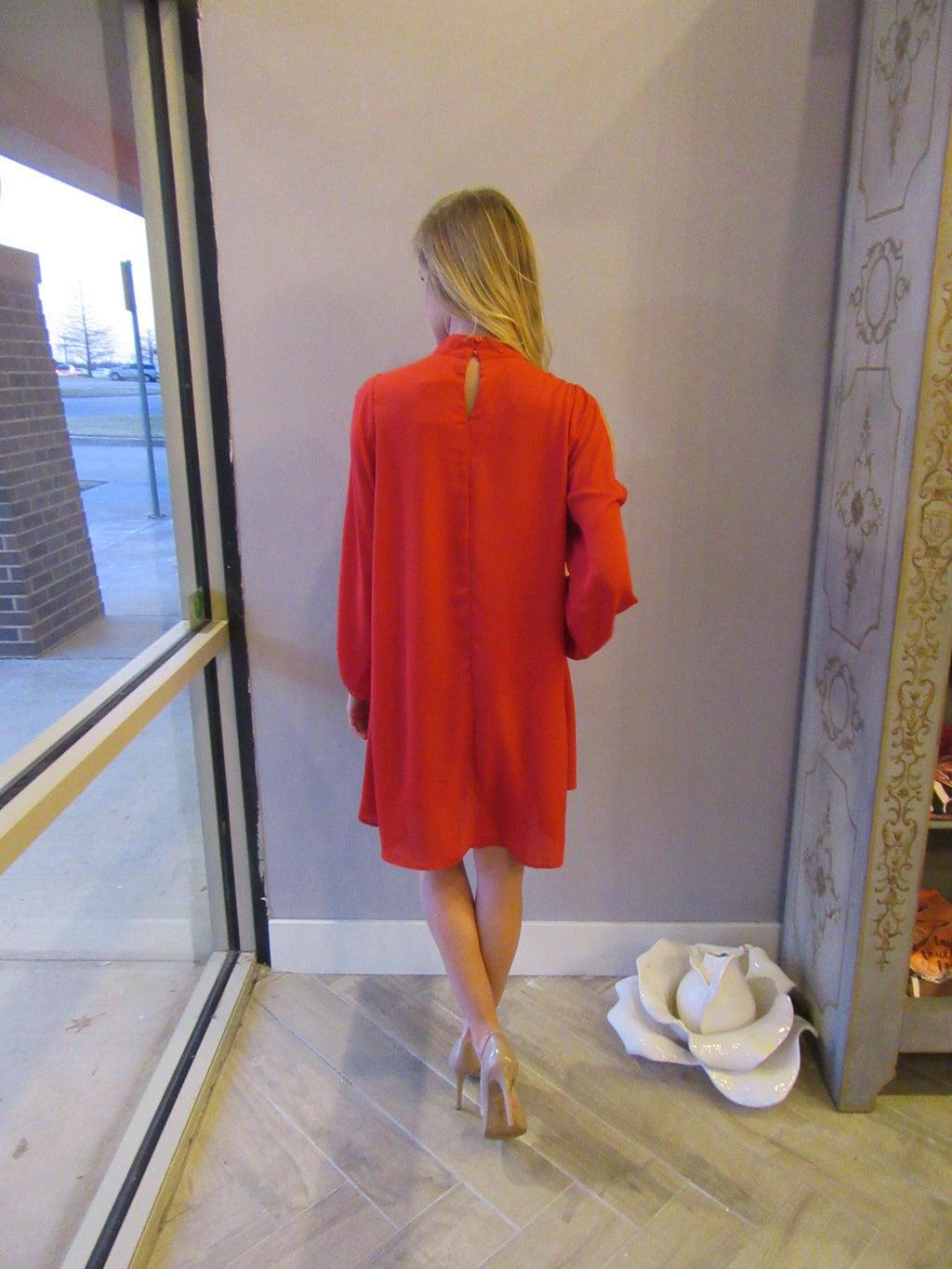 Mittoshop GREAT EXPECTATIONS Cutout Choker Neck Chiffon Slit Sleeve Dress