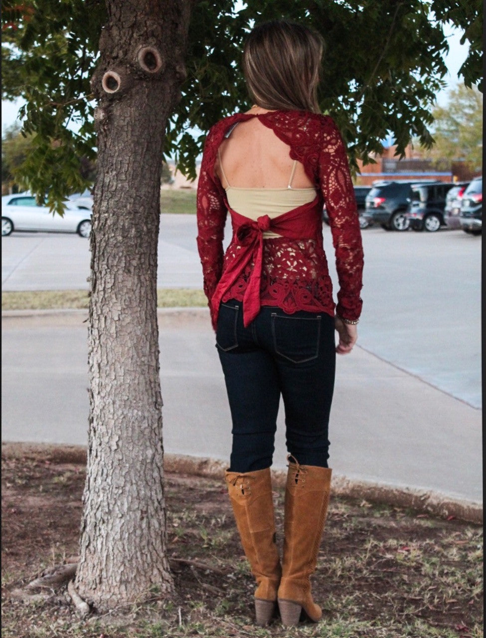 Sangria TRINITY Lace Open Back TieBack Top