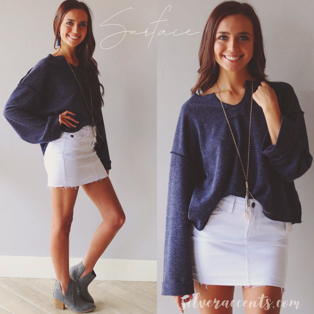 The Sang SURFACE NotchNeck WaistCrop LightWeight Sweater Top