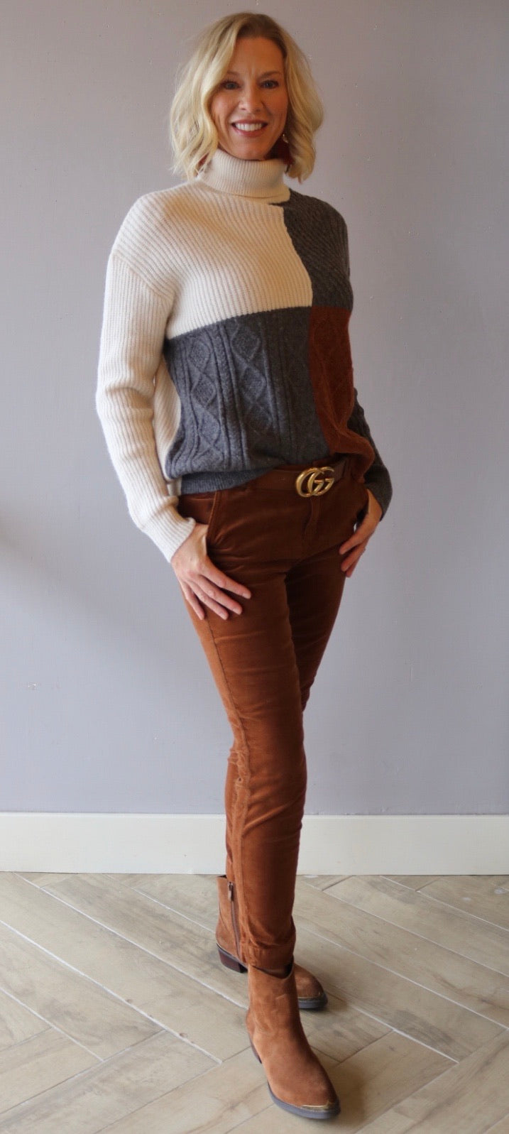 EMANATE ColorBlock CableKnit TurtleNeck Sweater Top