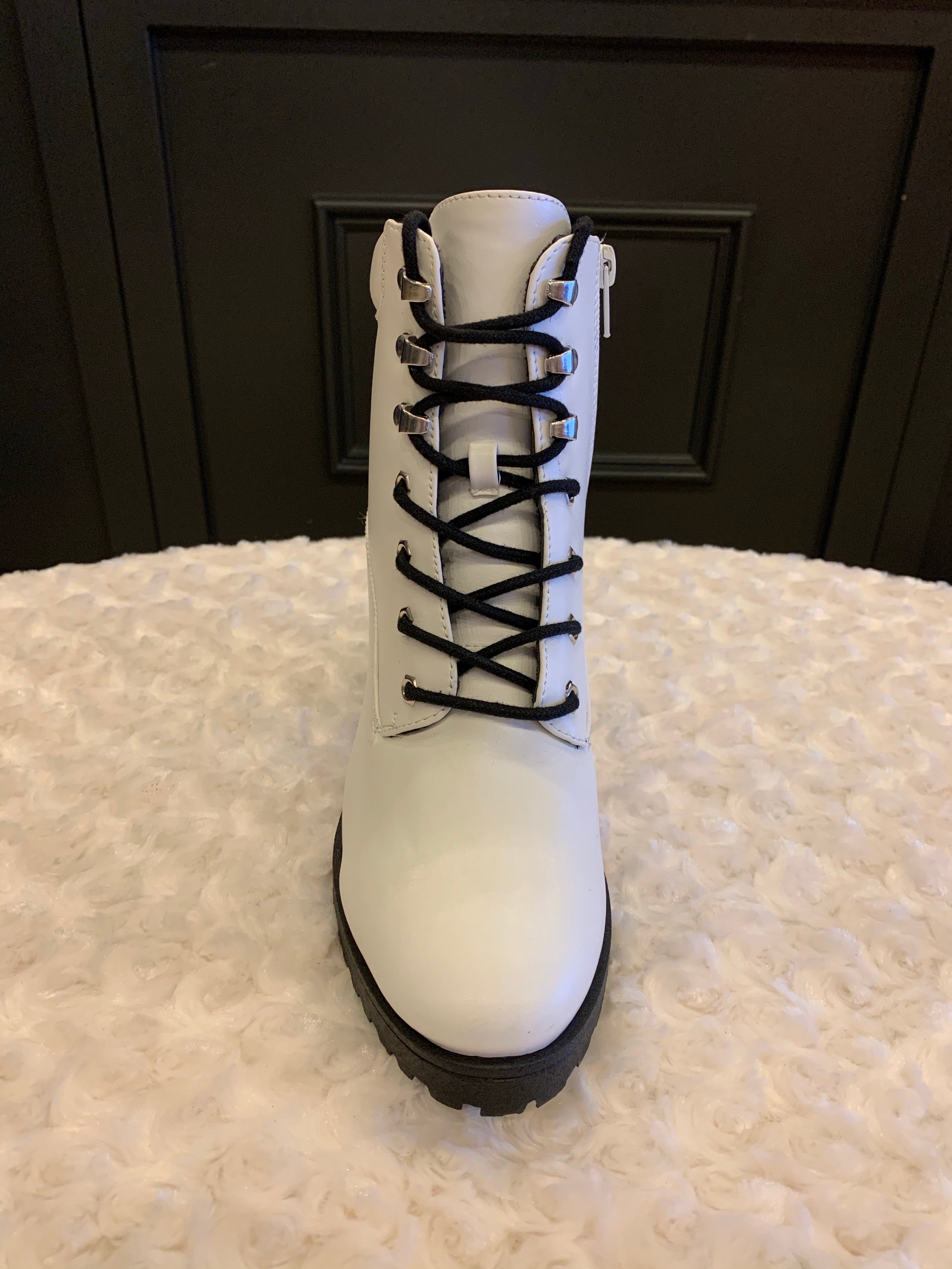 Qupid HANNAH LaceUp Combat Bootie