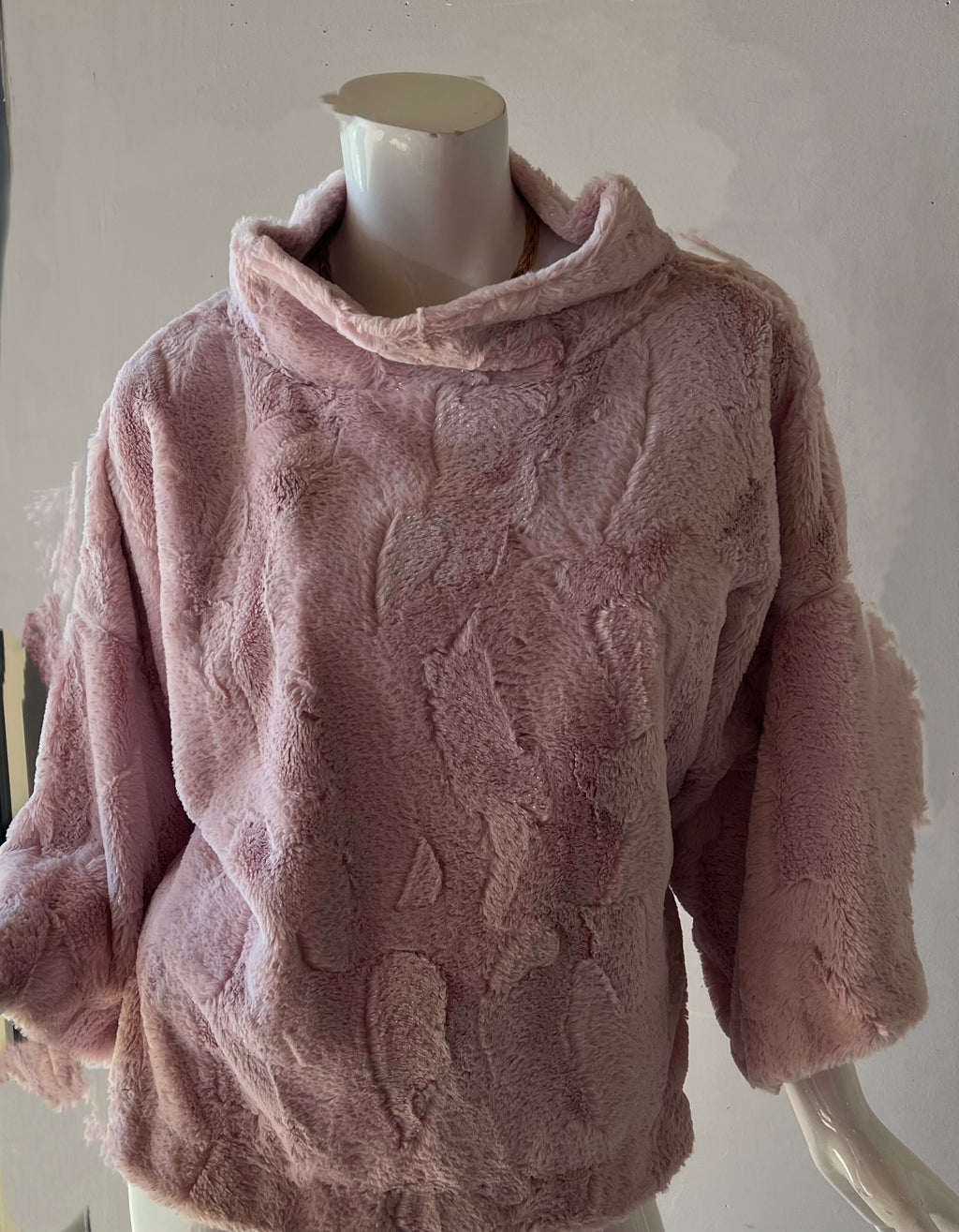 IVY JANE Fur CHARLOTTE Poncho Top