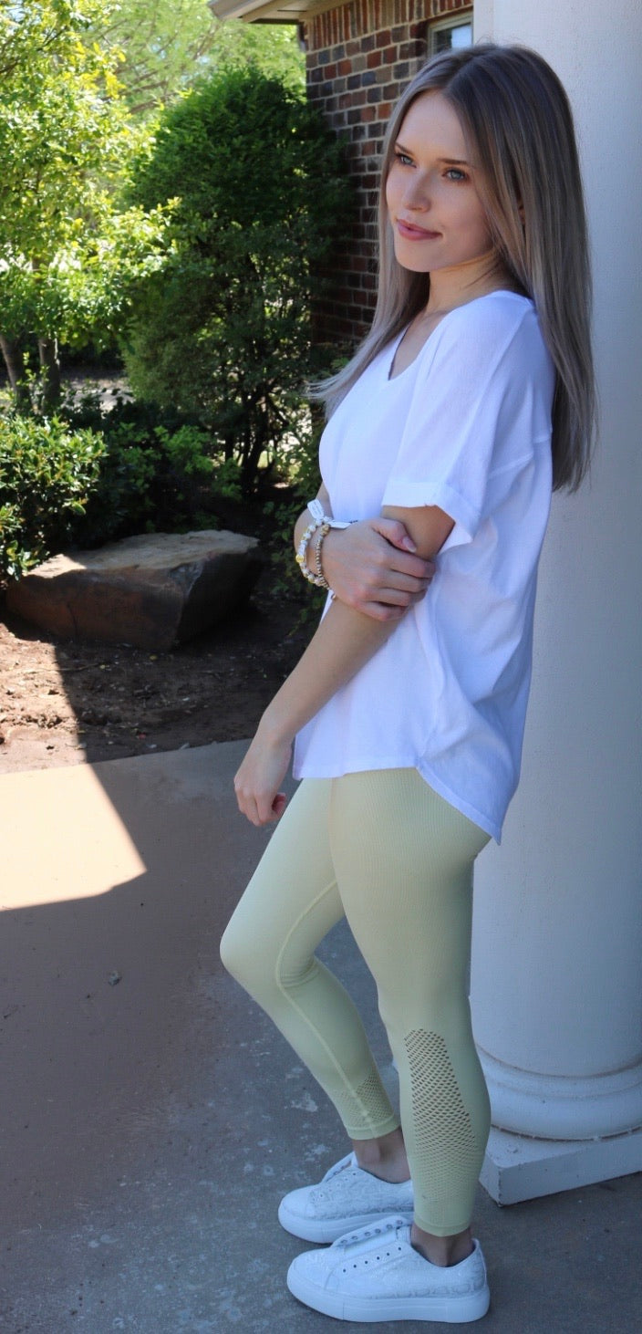 BOBI Lightweight Jersey MAYFAIR V-Neck RollSleeve RoundHem Top