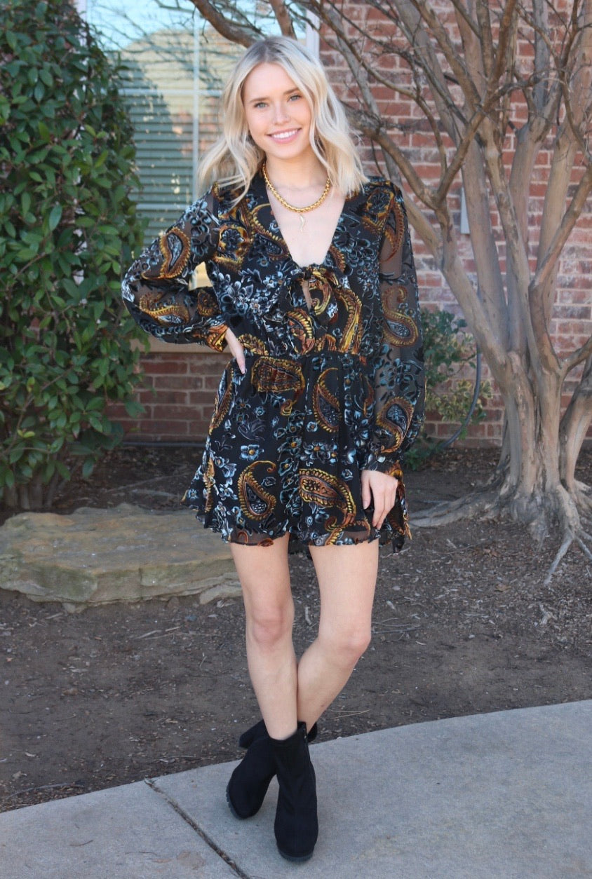 SAINT Velvet Burnout Floral Tie Front/Sleeve Short Romper