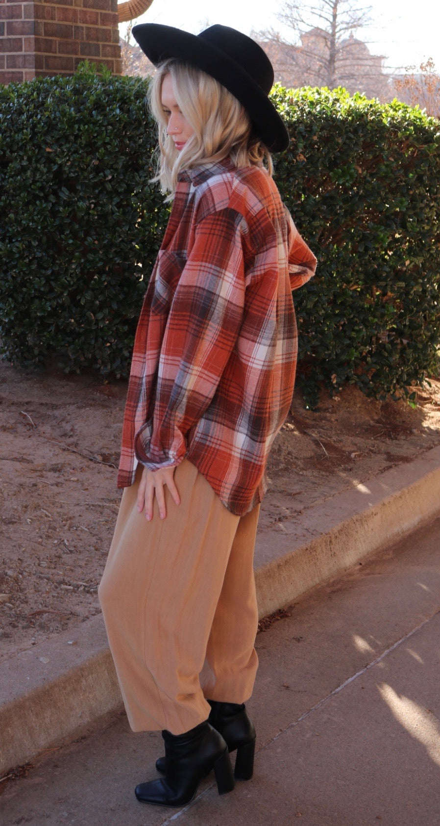 KUMA Classic Plaid ButtonDown Woven Top