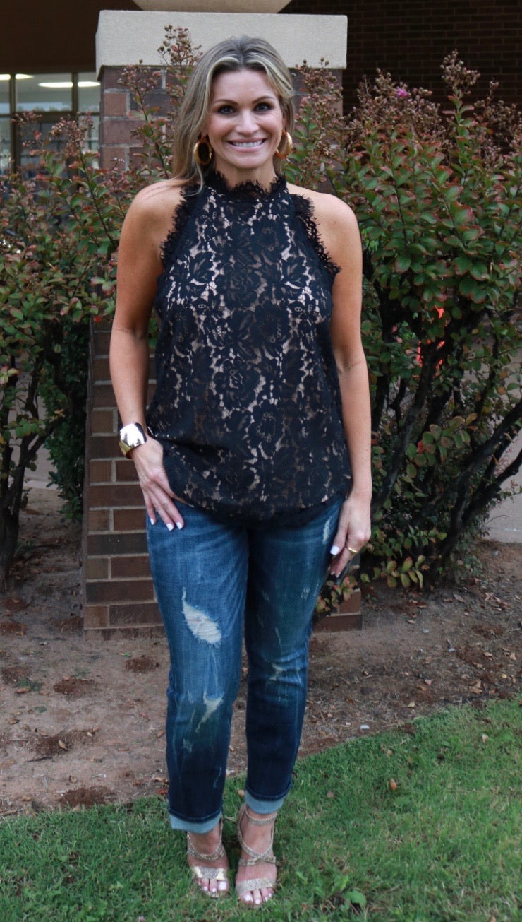 ee:some VISION Lace HiNeck RoundHem Tank Top