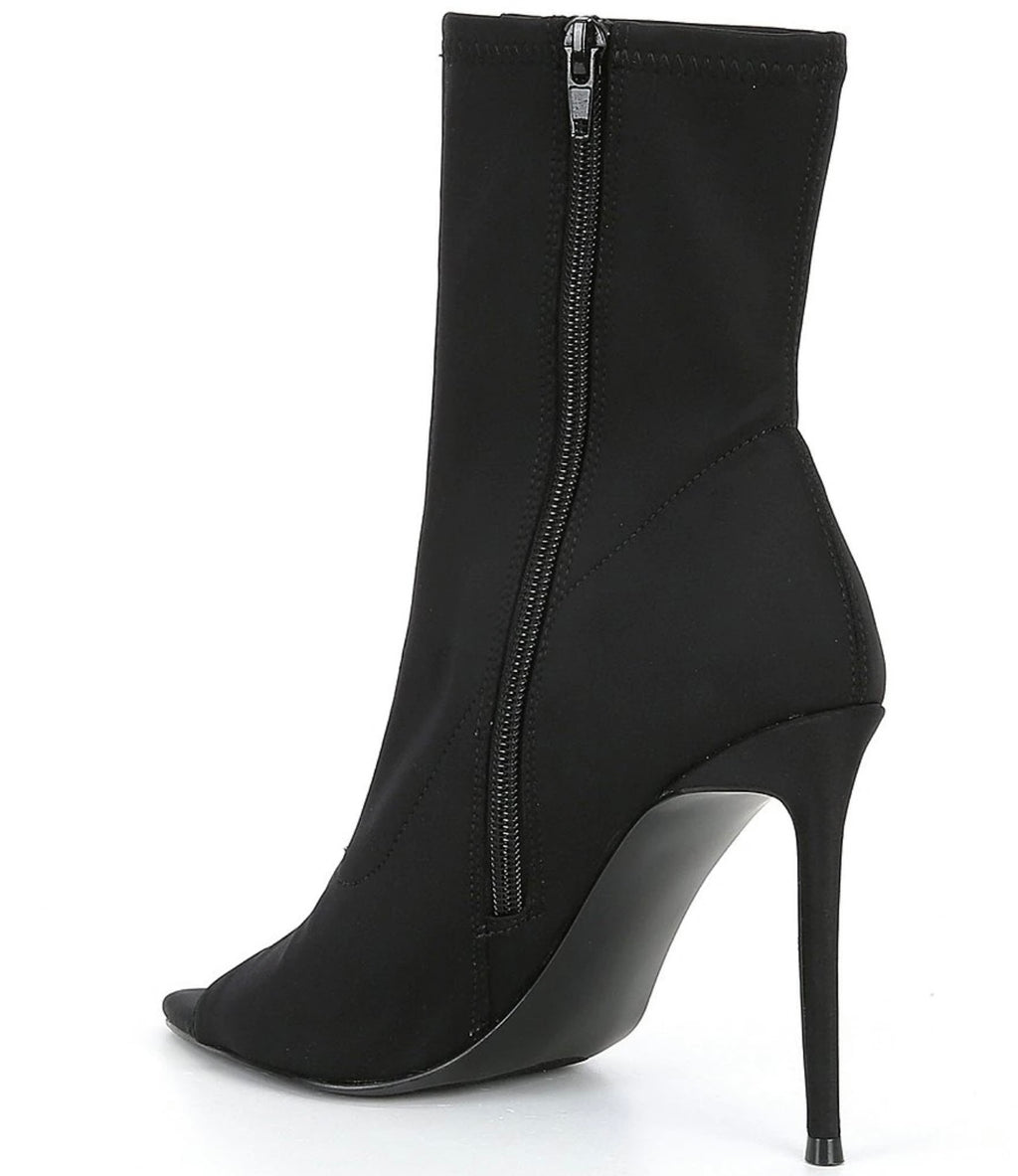 STEVE MADDEN Peeptoe FINLEY Clear Detail Bootie