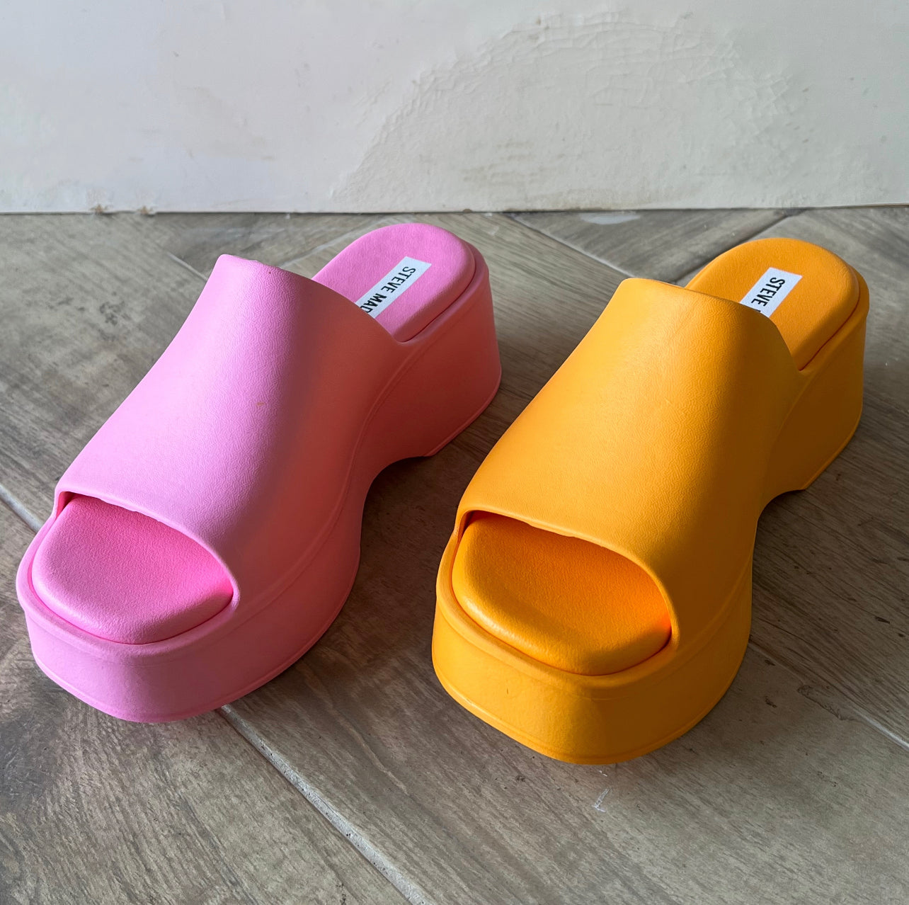 STEVE MADDEN Jelly SLINKY-J Slide Sandals