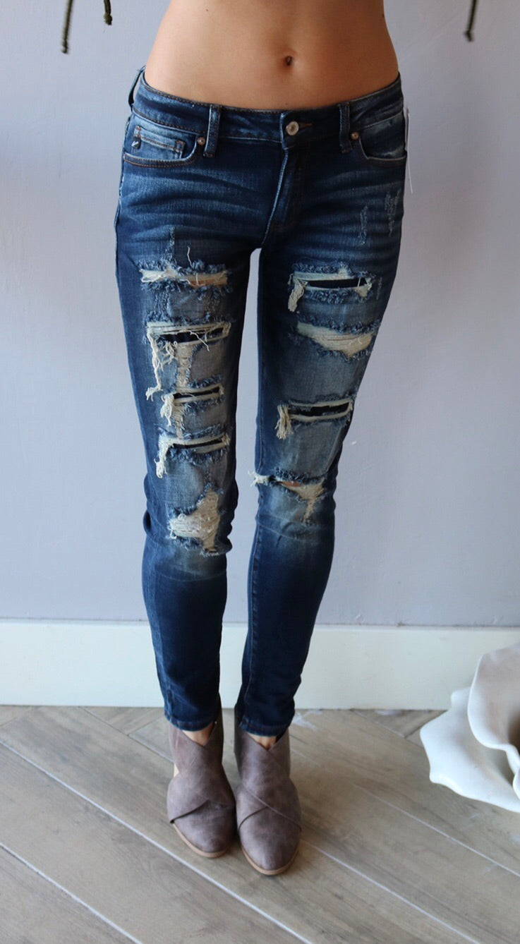 UNSTOPPABLE Fuse Distress MidRise Skinny Jean