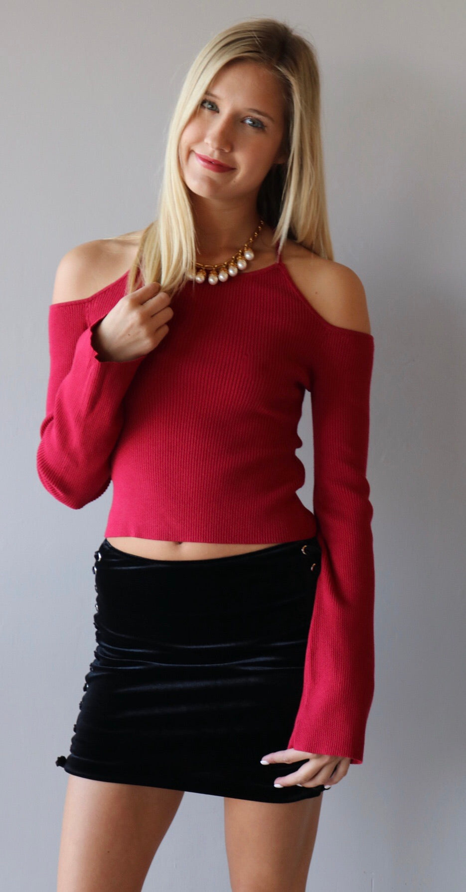 CUPIDS WAY ColdShoulder RibKnit Halter Top