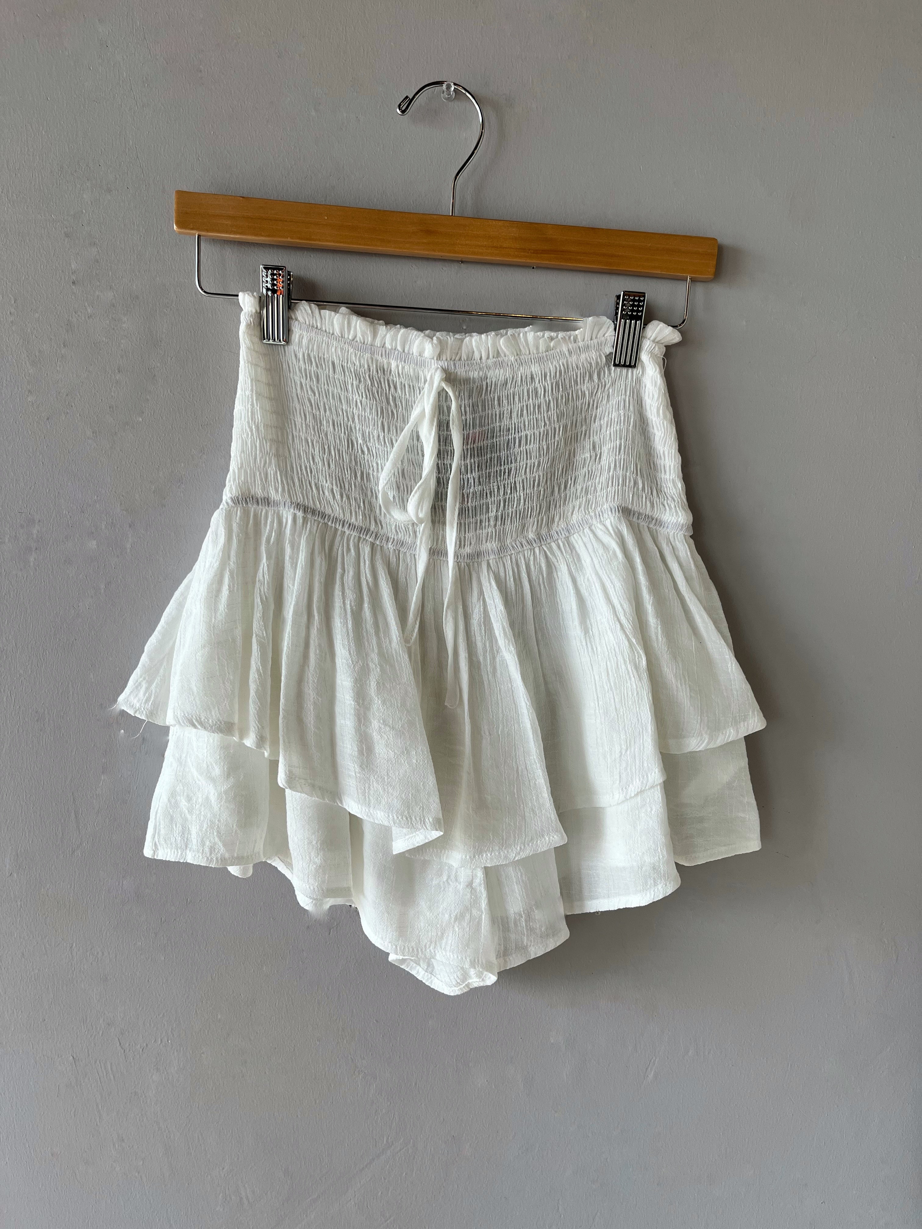 BATTLE Tiered Ruffle Smocked Waist Skort