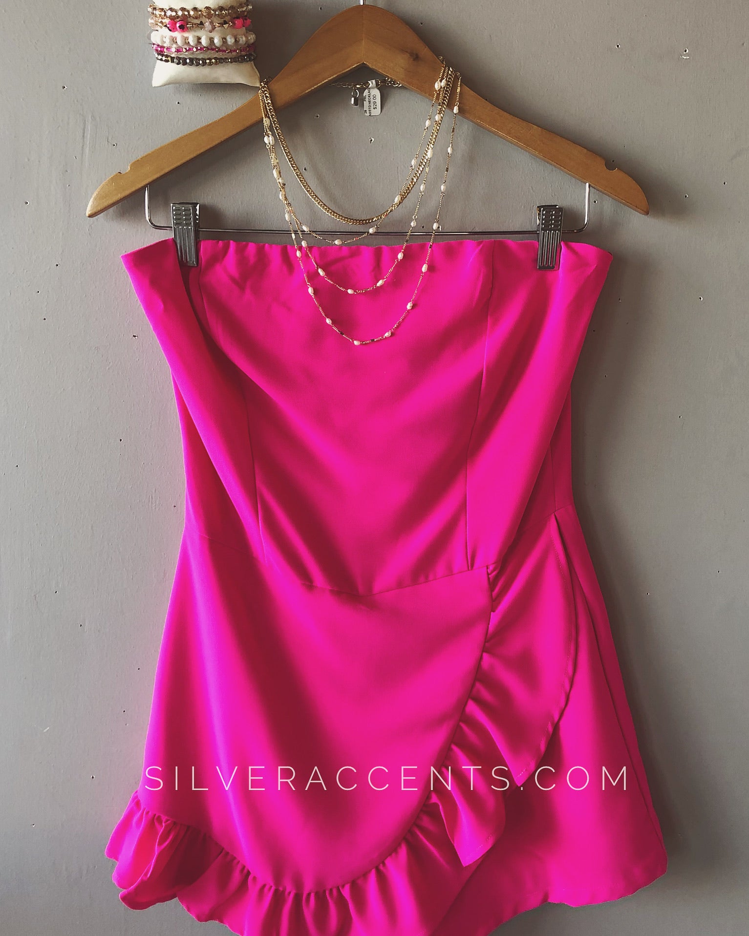 ECHOES Strapless RuffleSkort Short Romper