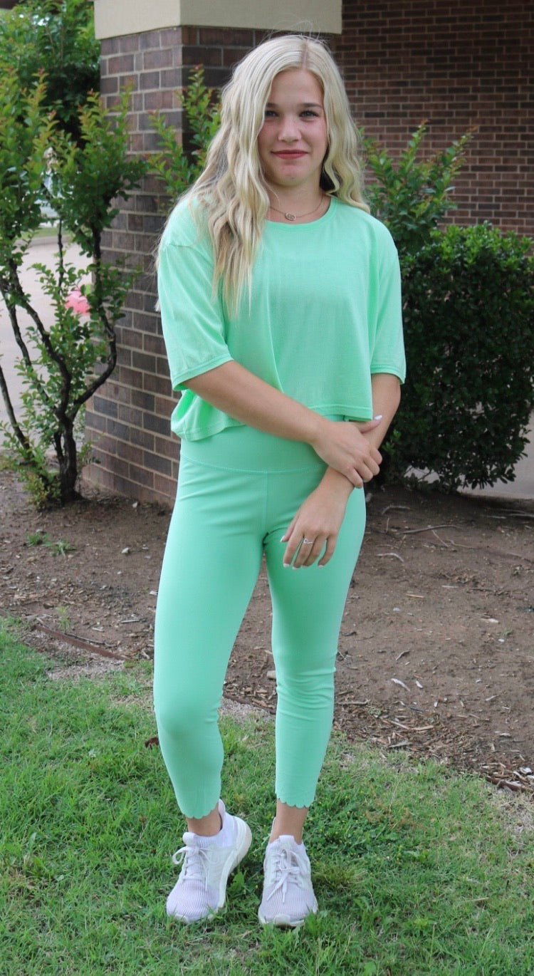 MONO B STELLAR HighWaisted LaserCut ScallopHem Legging