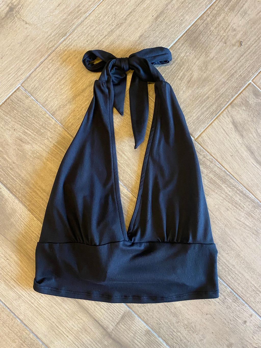 PAPER MOON VENDETTA Halter~Neck Crop Top
