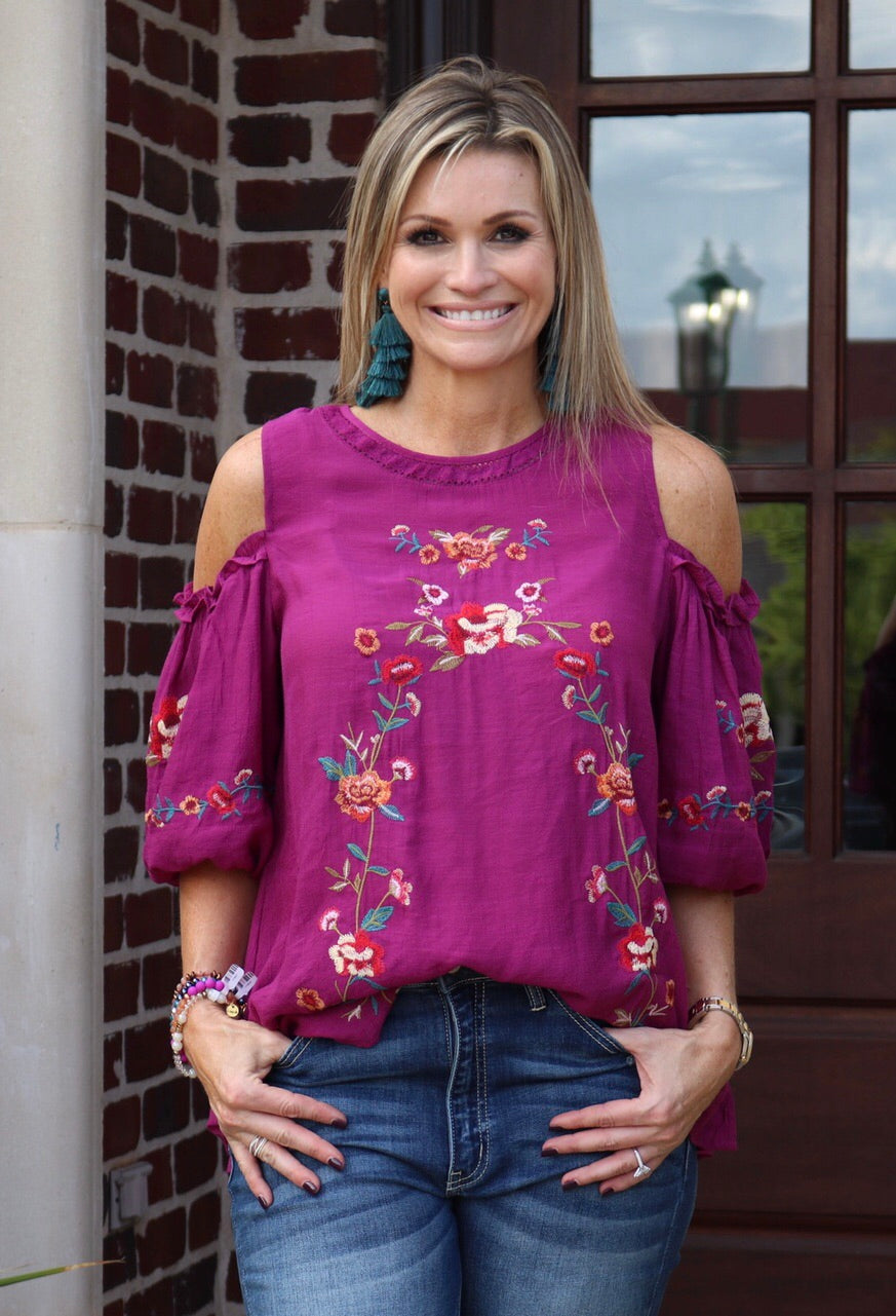 SKY’S THE LIMIT Embroidered Floral ColdShoulder Woven Top