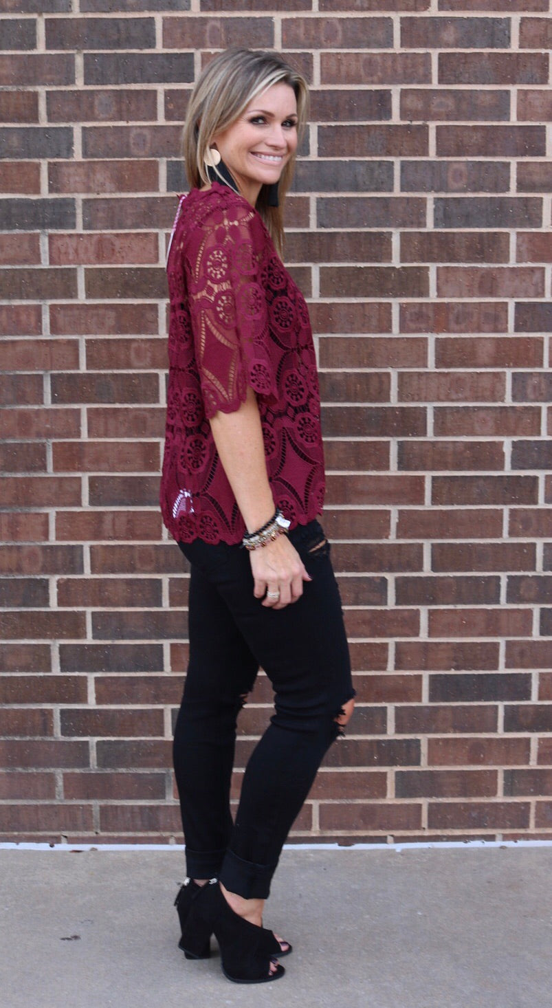 INITIATIVE Crochet Lace Elbow Sleeve CrewNeck Top