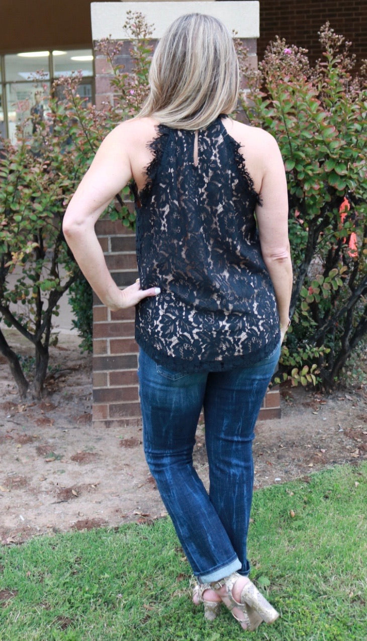 ee:some VISION Lace HiNeck RoundHem Tank Top