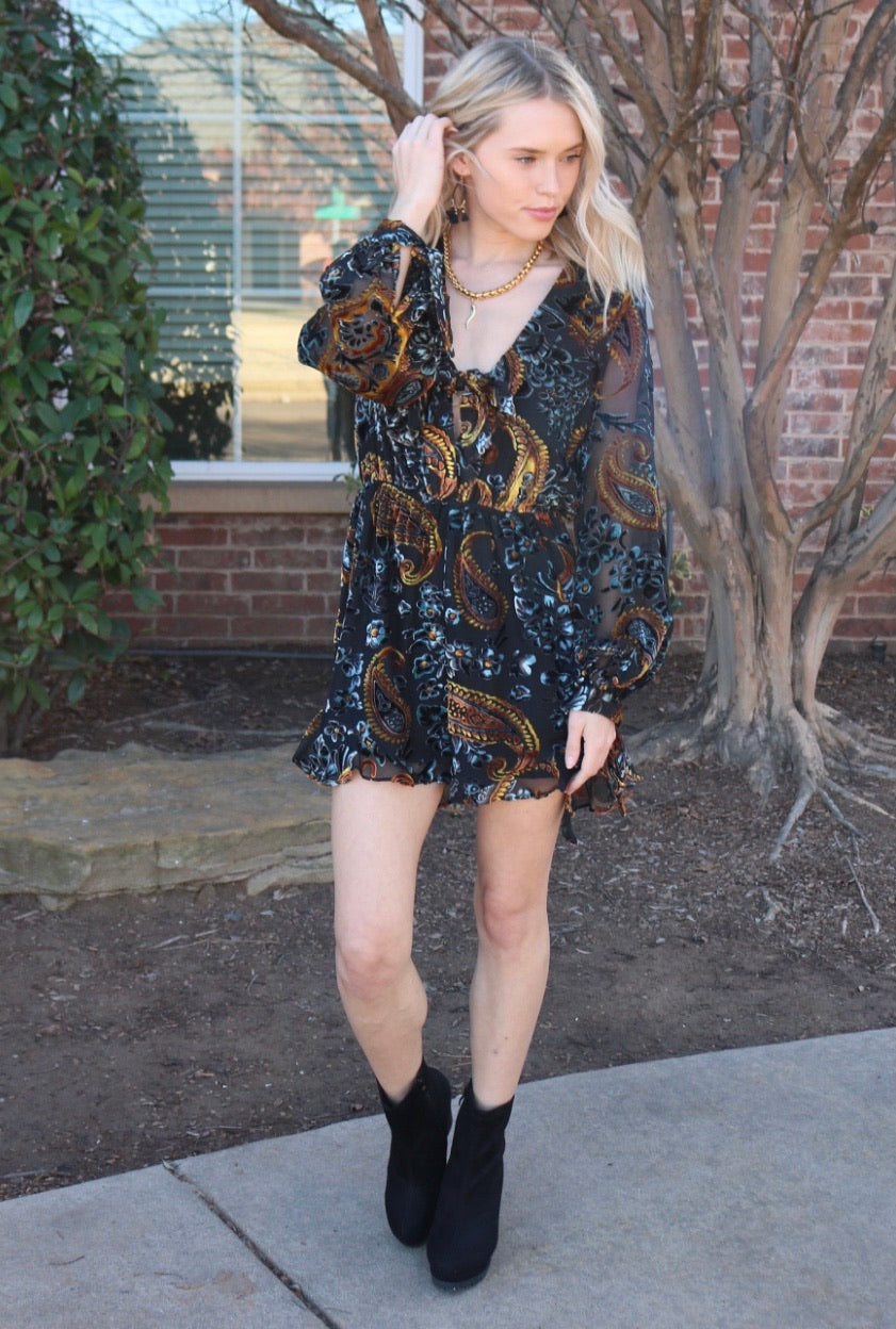 SAINT Velvet Burnout Floral Tie Front/Sleeve Short Romper