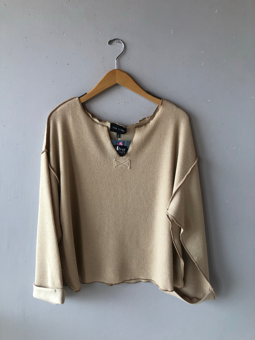 The Sang SURFACE NotchNeck WaistCrop LightWeight Sweater Top