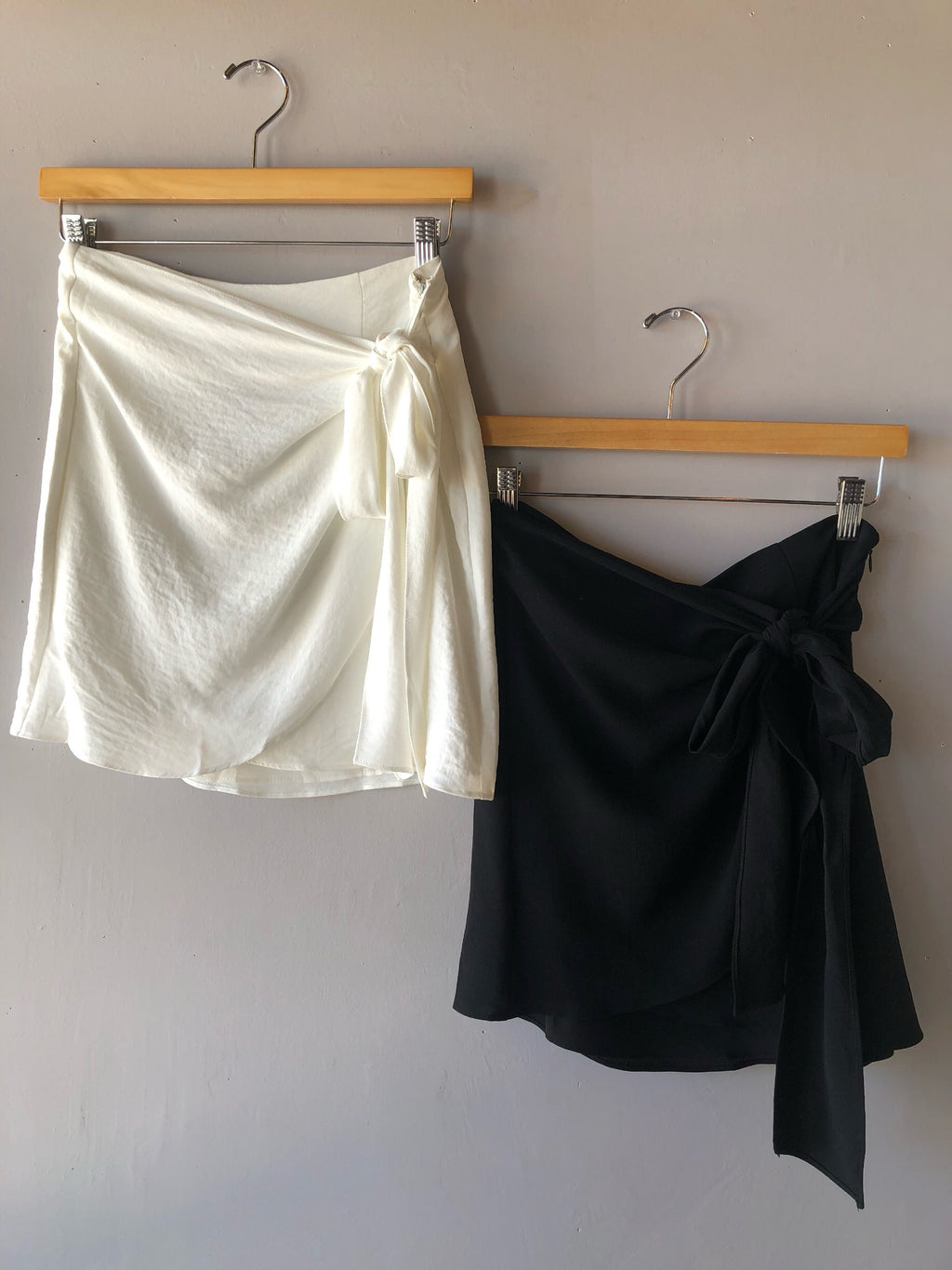 SHOWCASE Wrap Tie Waist Skirt