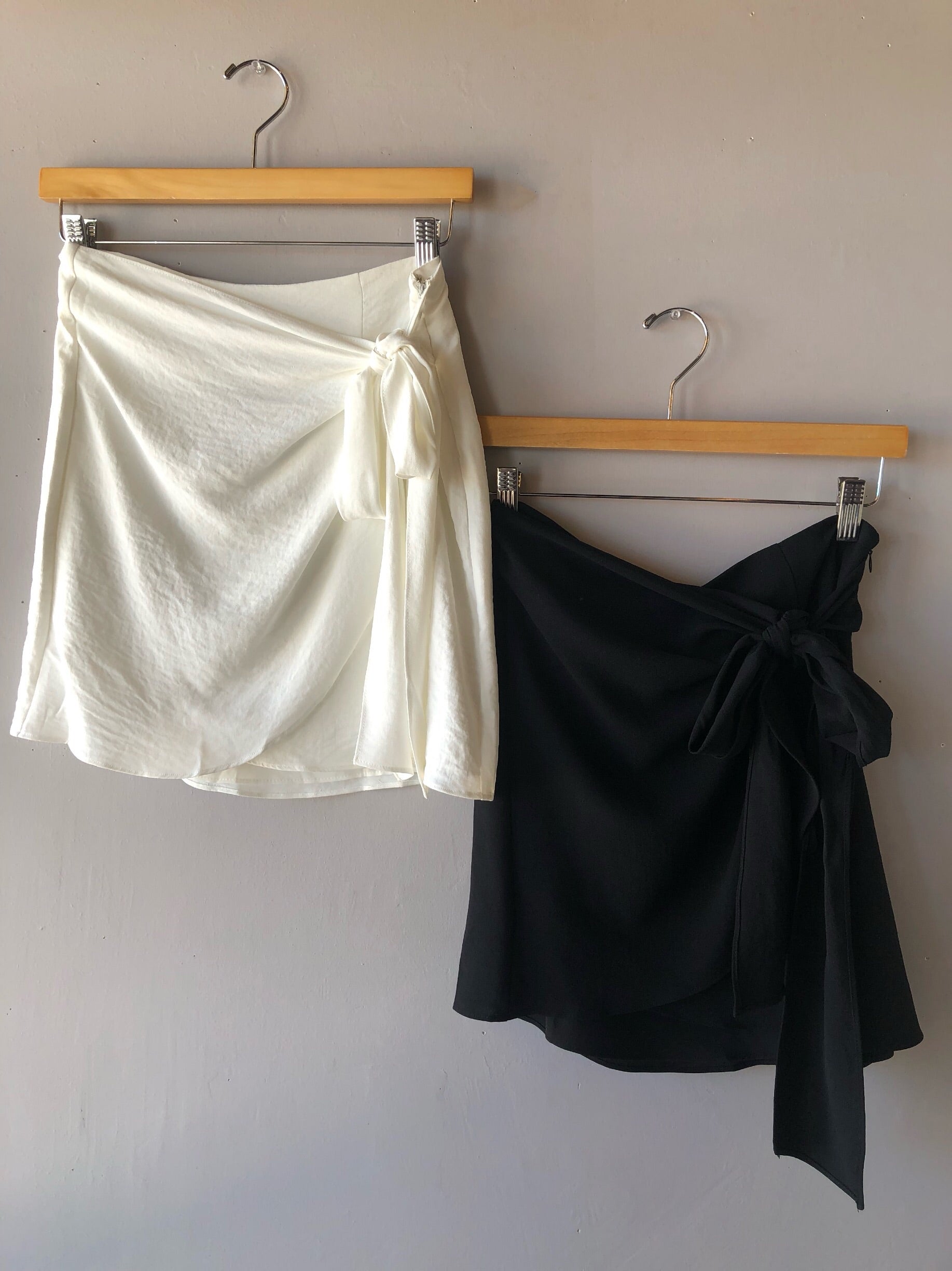 SHOWCASE Wrap Tie Waist Skirt