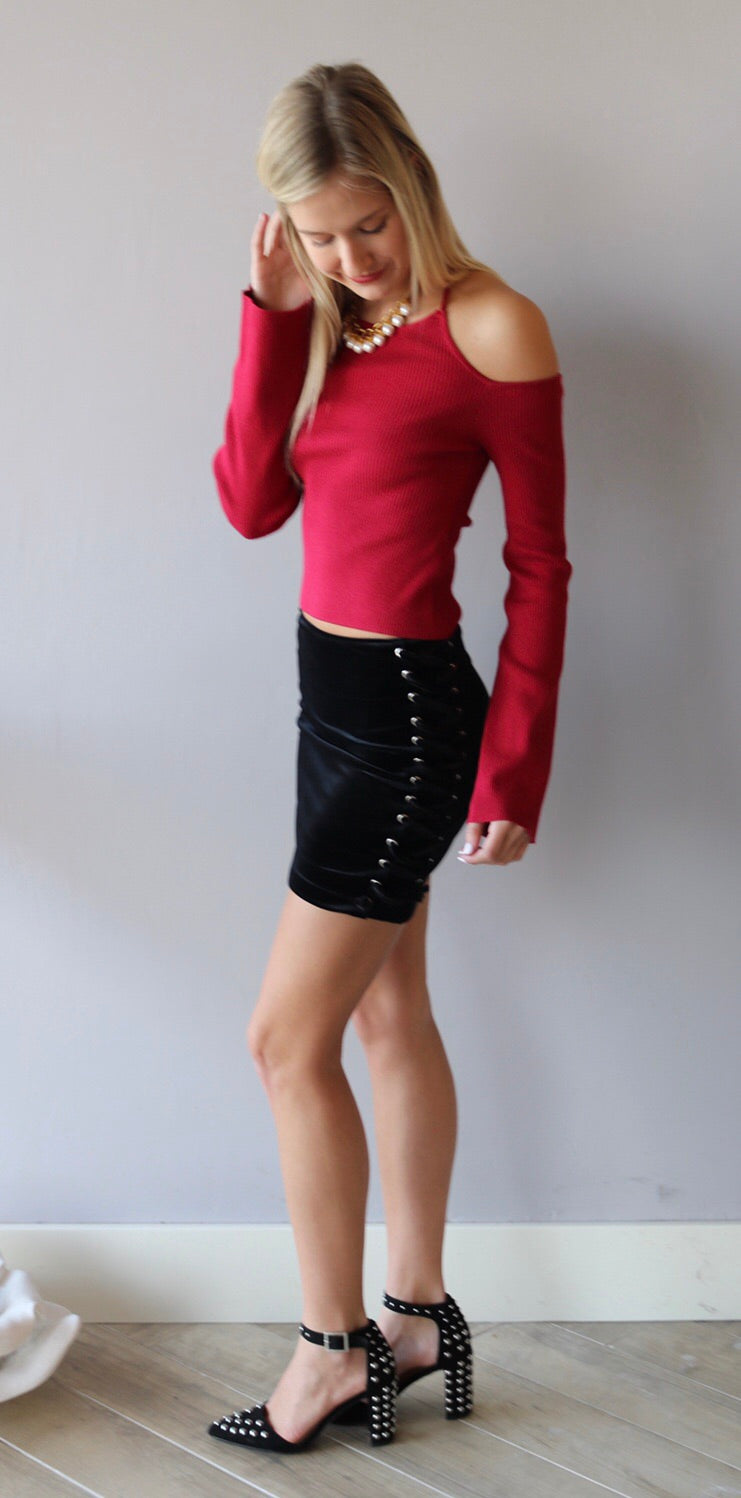 CUPIDS WAY ColdShoulder RibKnit Halter Top