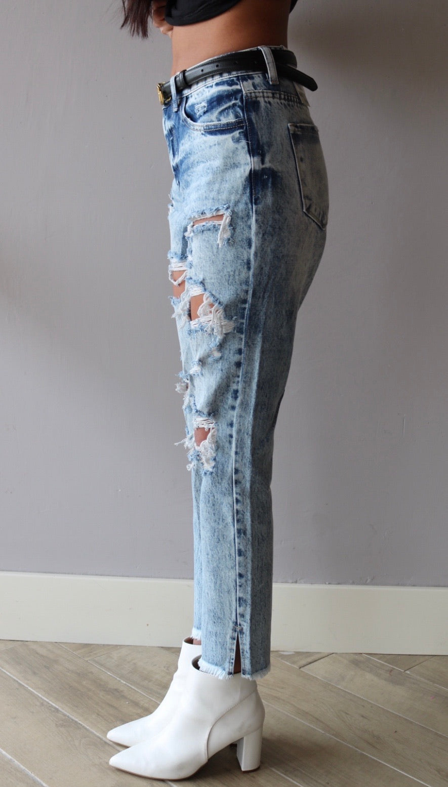 KANCAN Stonewash KYNLEIGH HiRise Distressed FrayHem Jeans