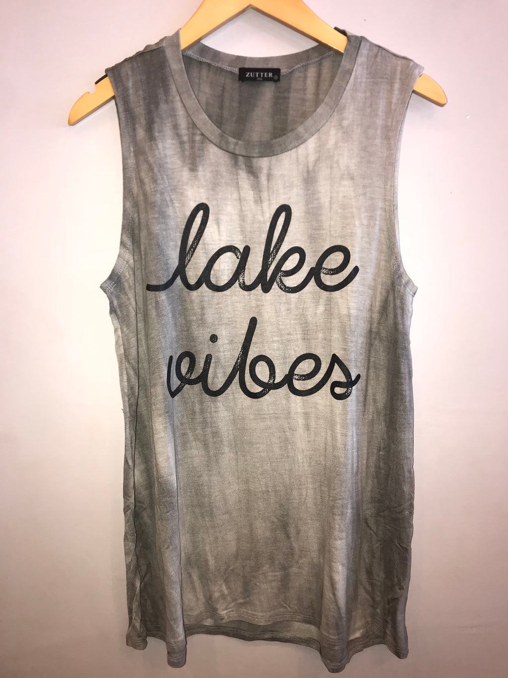LAKE VIBES Mineral Wash Graphic Print Tank Top