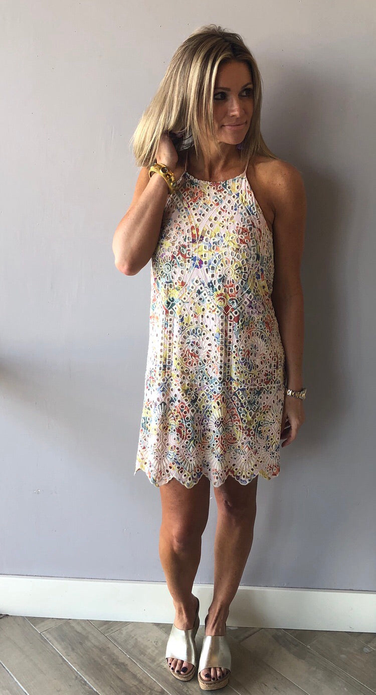 DAYLIGHT Eyelet Floral ScallopHem Shift Woven Dress