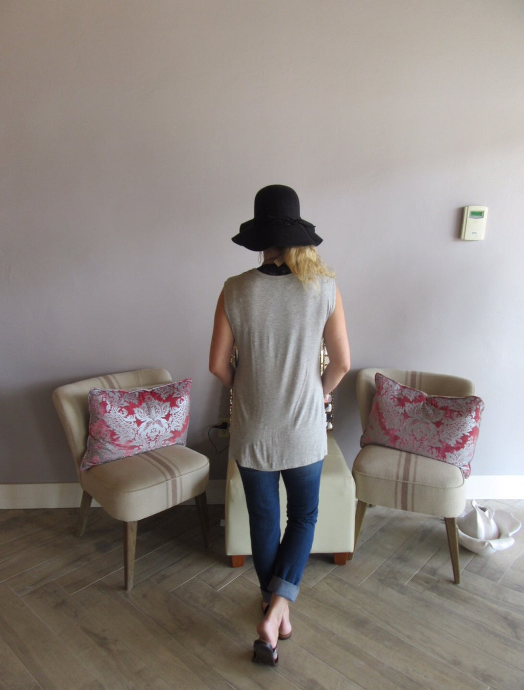 MOMMIN' AIN'T EASY HiLo Graphic Tank Top