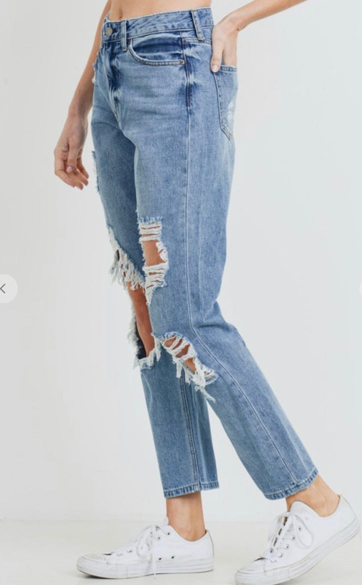JBD SERENA Super Distressed Girlfriend Jean