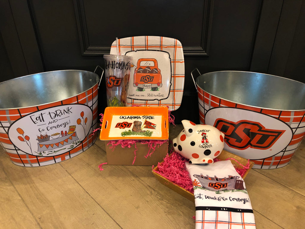 MAGNOLIA LANE Logo MEET ME Melamine Square Plate