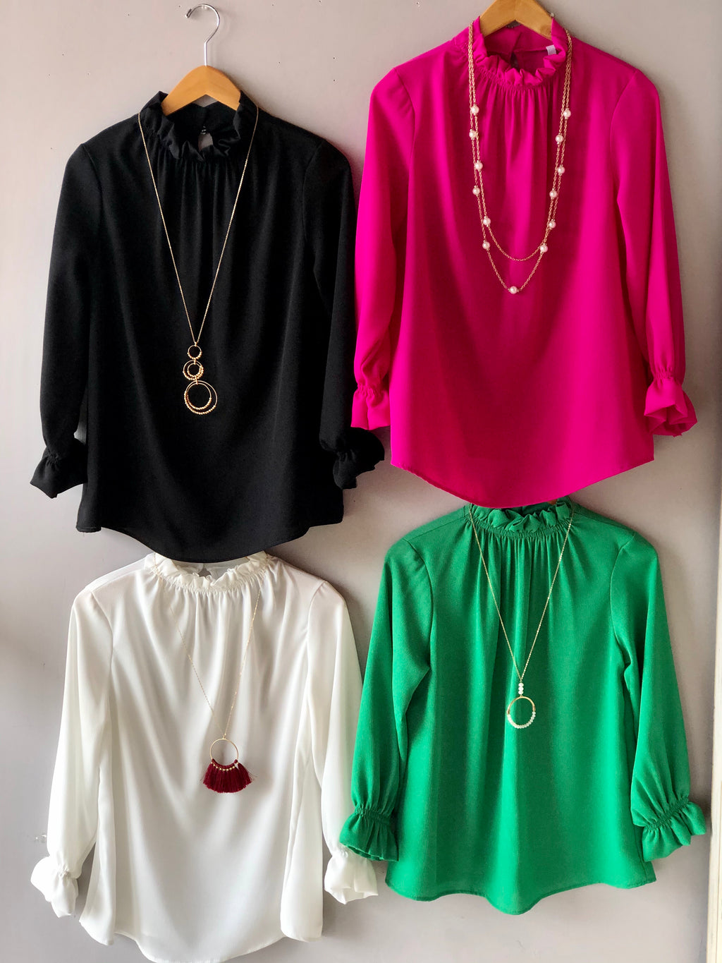 ESCAPE RuffleNeck/Sleeve 3/4 Sleeve Top