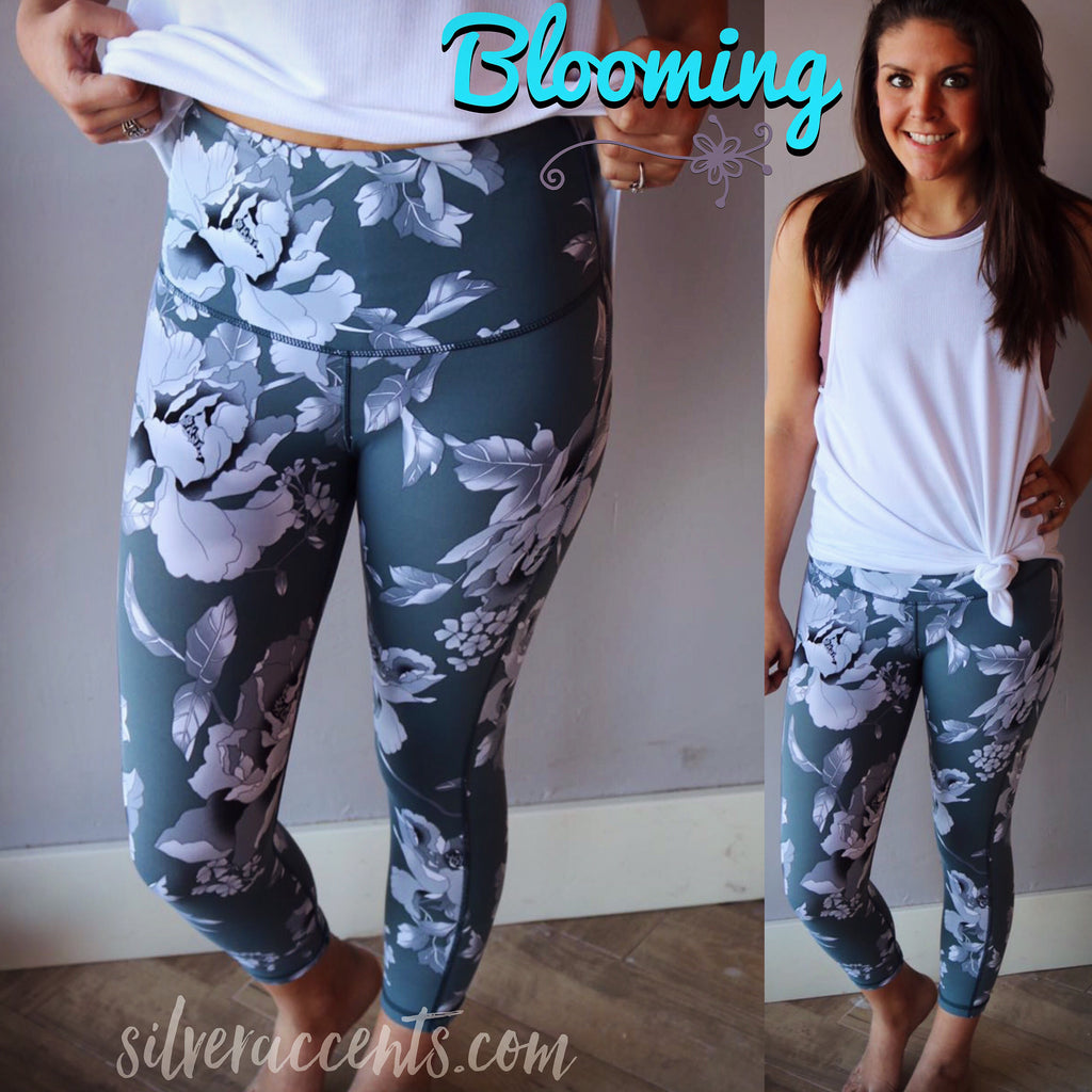 BLOOMING HiWaist Floral Crop Leggings