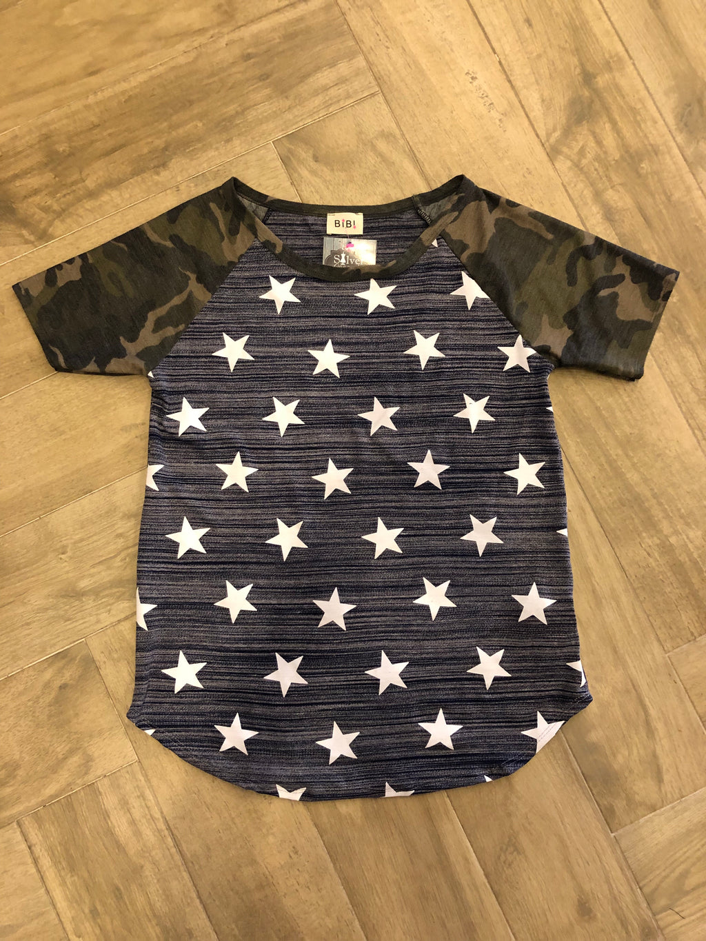 LOYALTY Star Print Camo Sleeve Raglan JerseyKnit Top