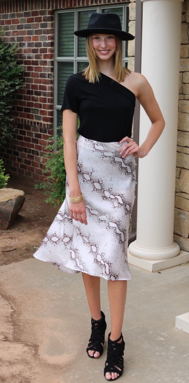 ROOK One Shoulder Off Short Sleeve Top
