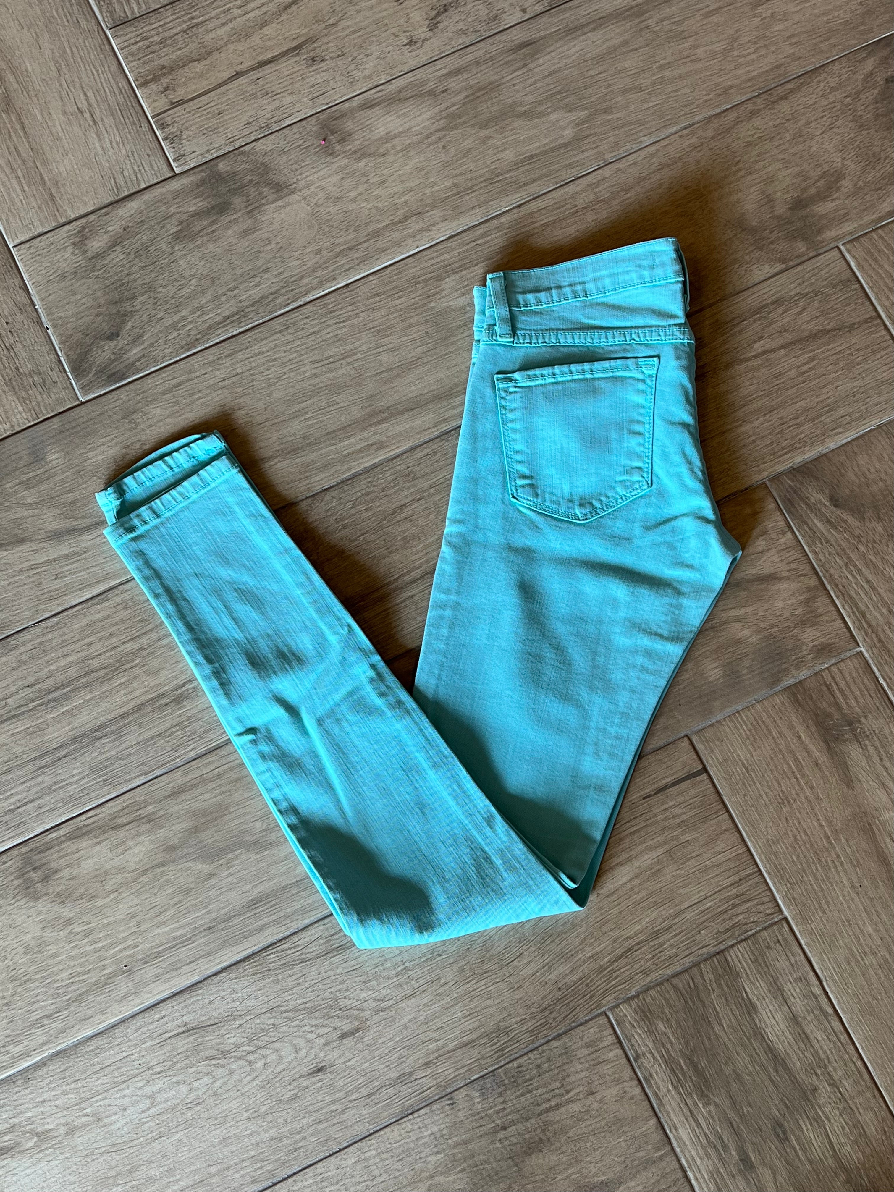 FLYING MONKEY Distressed Colored Jeans