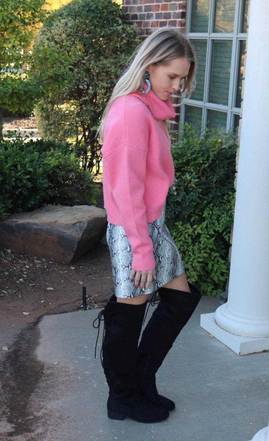 FOCUS TurtleNeck CropWaist Sweater Top