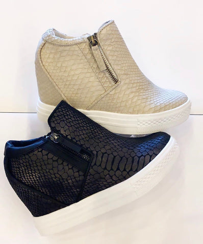 NOT RATED Python Embossed TIMMIBELLE Hidden Wedge Sneaker Shoes