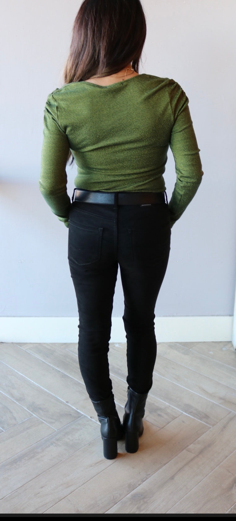 MICHAEL STARS RoucheSleeve BARBARA ScoopNeck ShineJersey Top