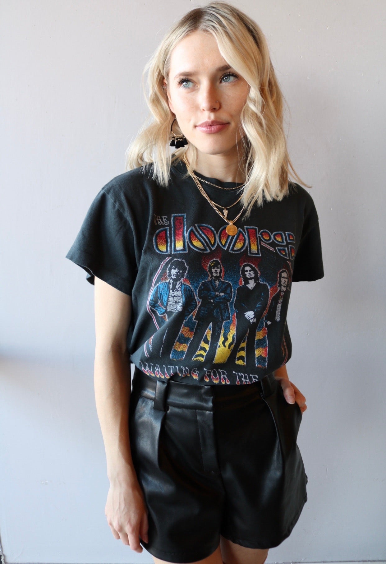 DAYDREAMER Vintage Black DOORS Waiting For The Sun Weekend Tee