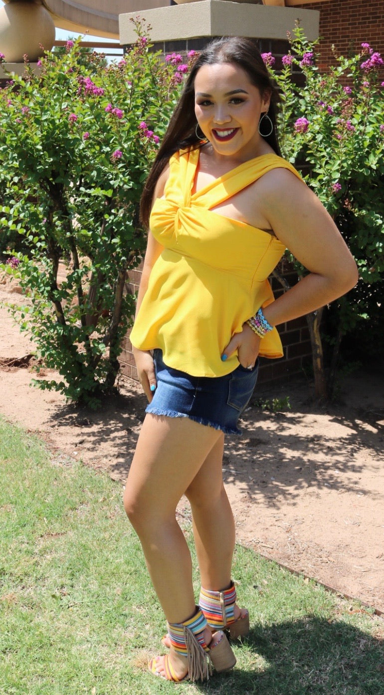 TCEC STRATEGY CrossFront HalterNeck Chiffon Top