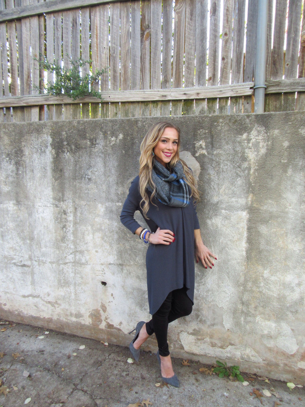 BOBI V-Neck SLEIGH RIDE HiLo Knit Top