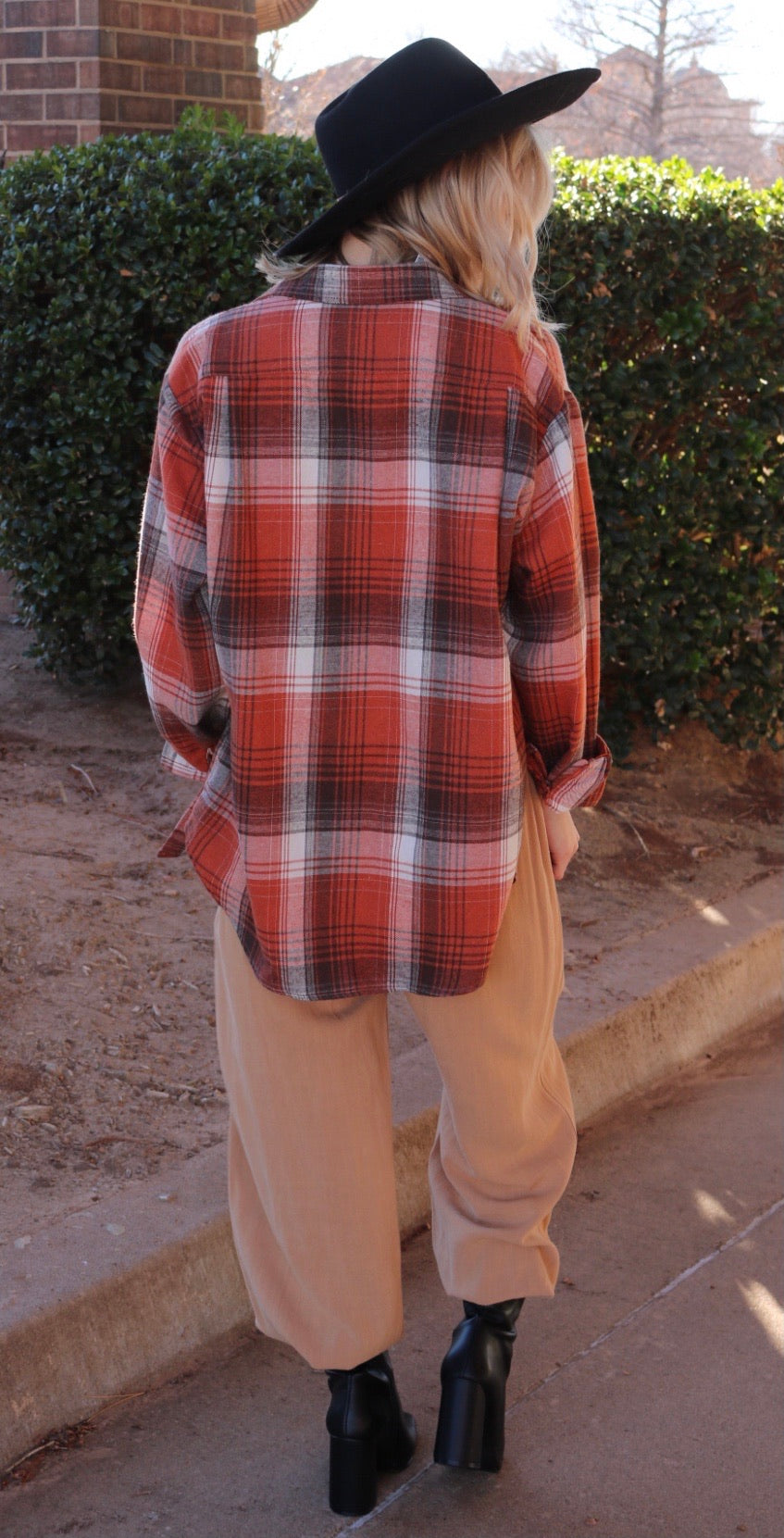 KUMA Classic Plaid ButtonDown Woven Top