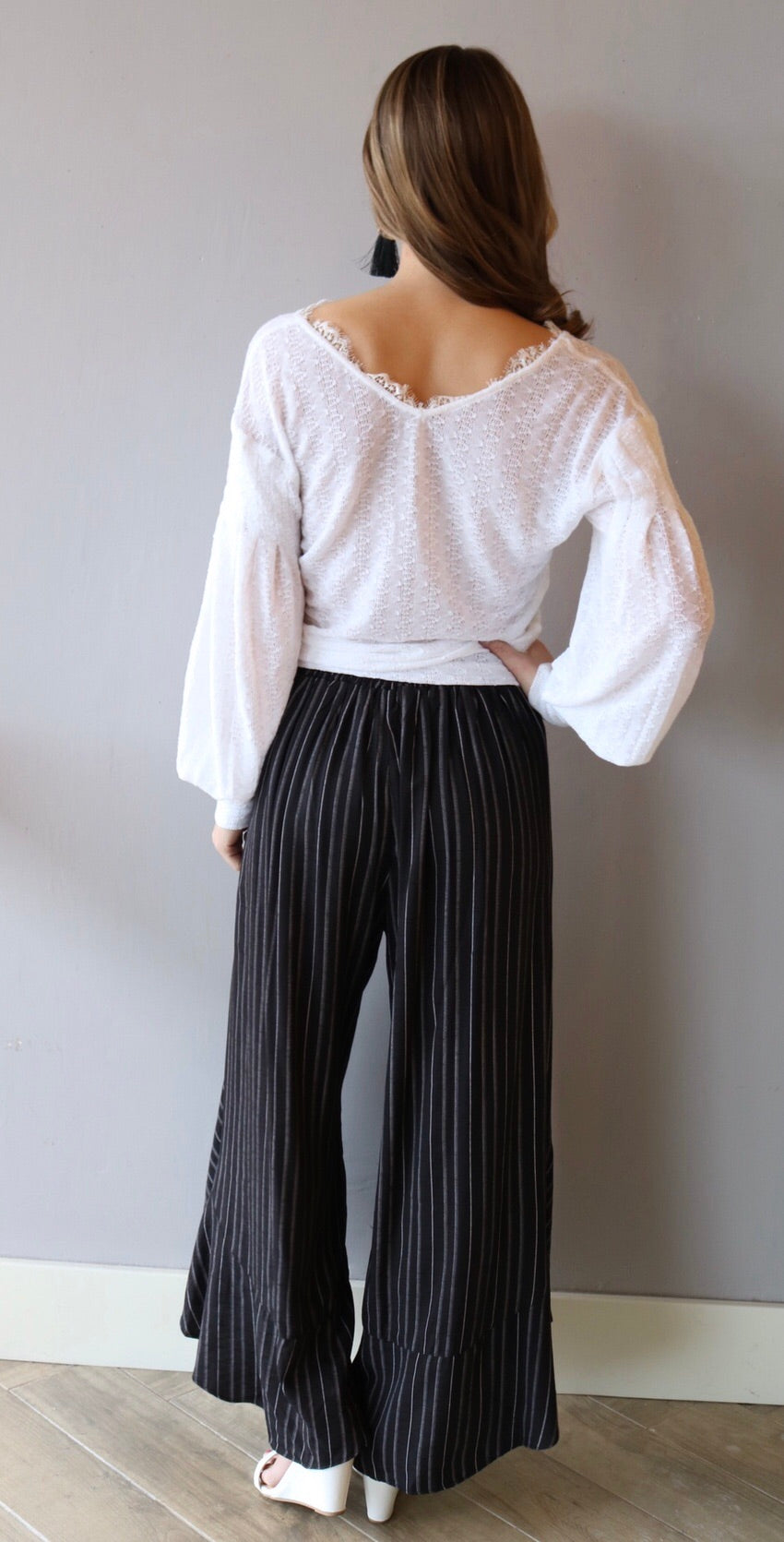 FREE PEOPLE White DREAMGIRL Pointelle V-Neck WaistCrop Knit Top